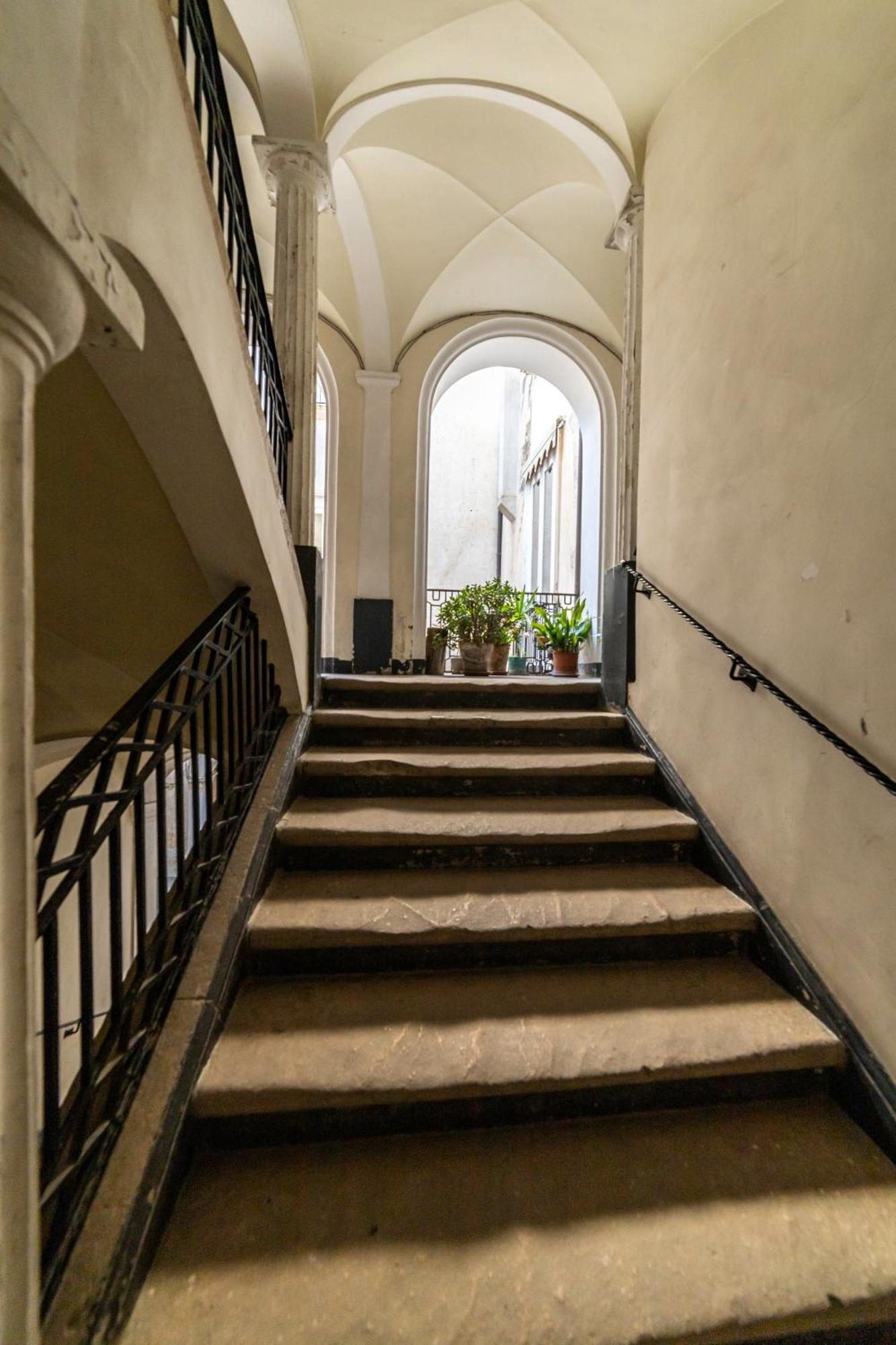Dimora Storica Giostra Vecchia - Palazzo Grisolia 1809 Cosenza Exterior photo